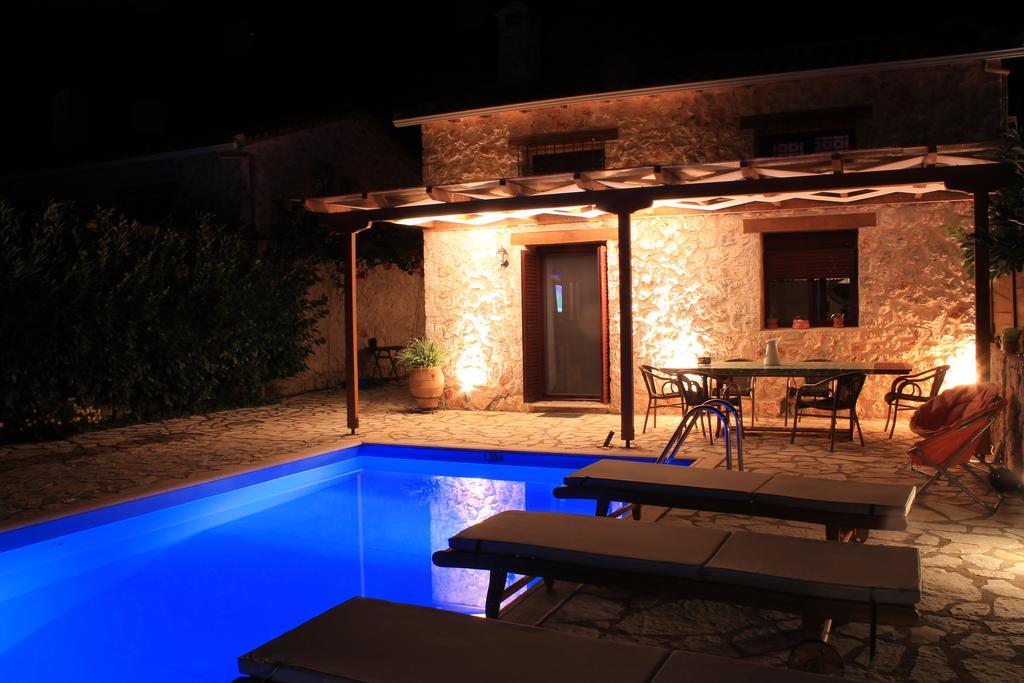 Dioni Villa Sivota  Bilik gambar