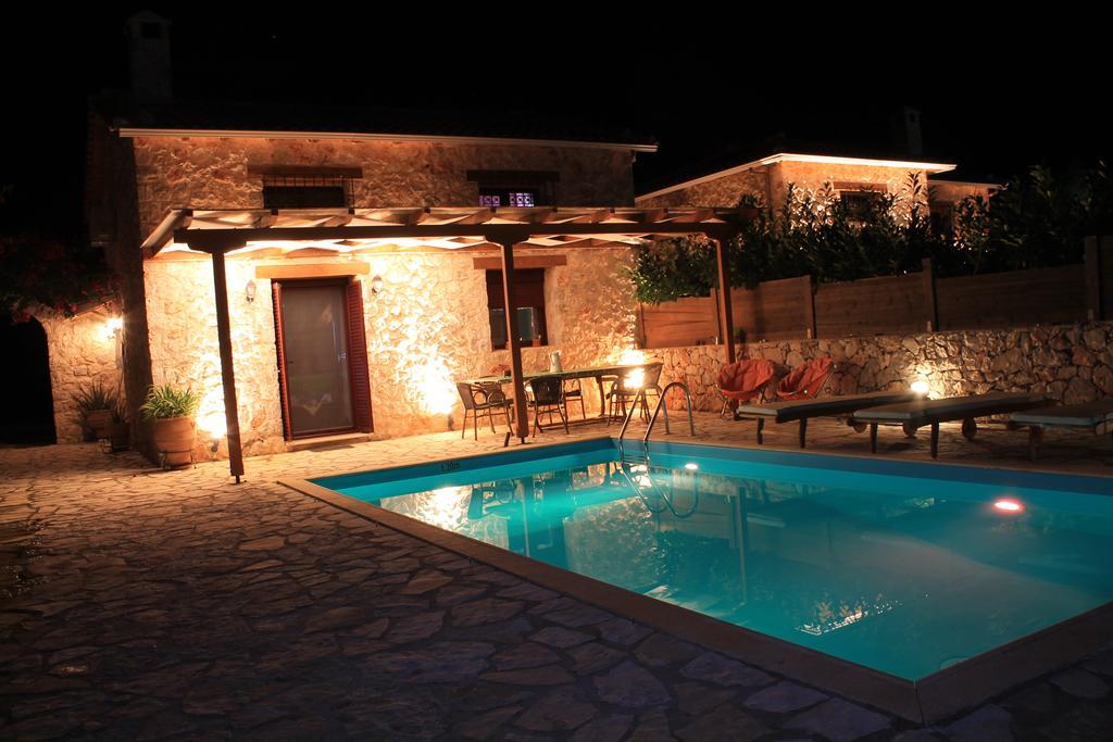 Dioni Villa Sivota  Bilik gambar
