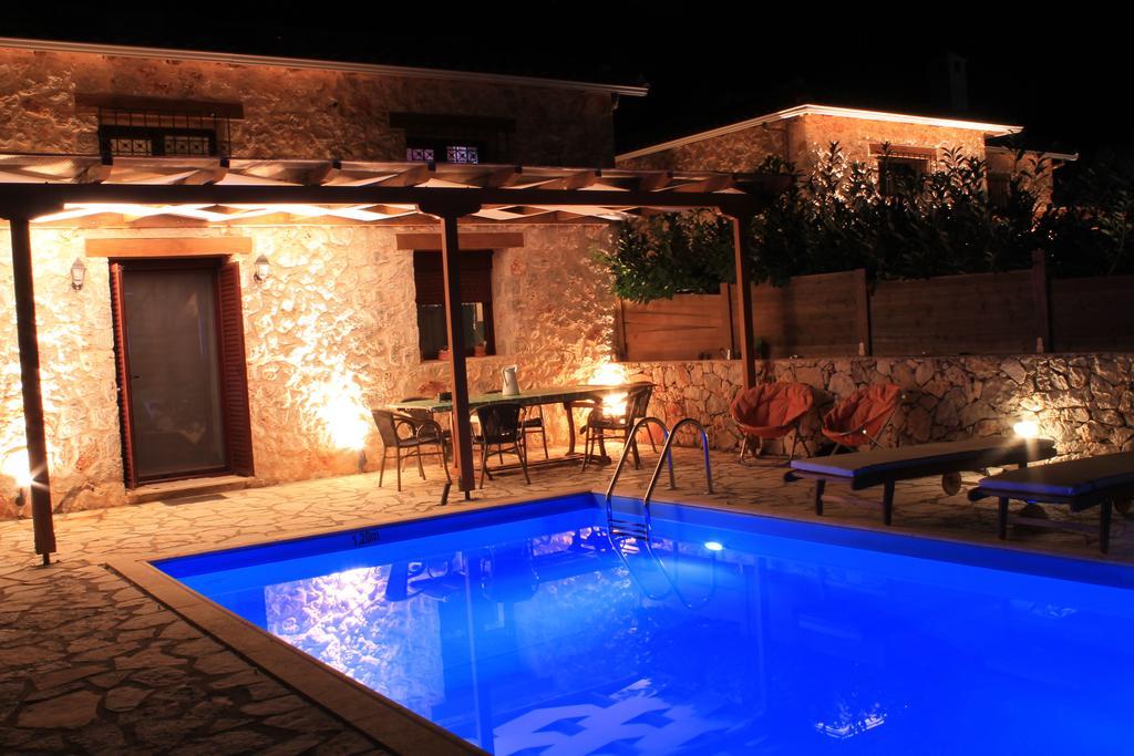 Dioni Villa Sivota  Bilik gambar
