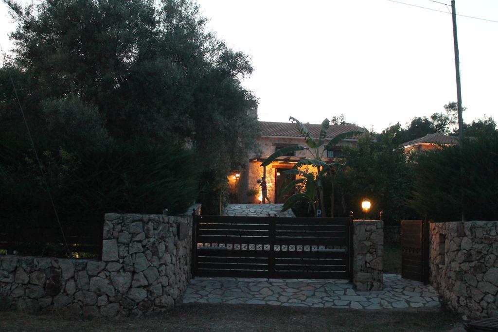 Dioni Villa Sivota  Luaran gambar